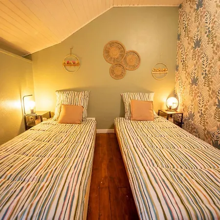 La Fontaine Des Volcans Holiday home *